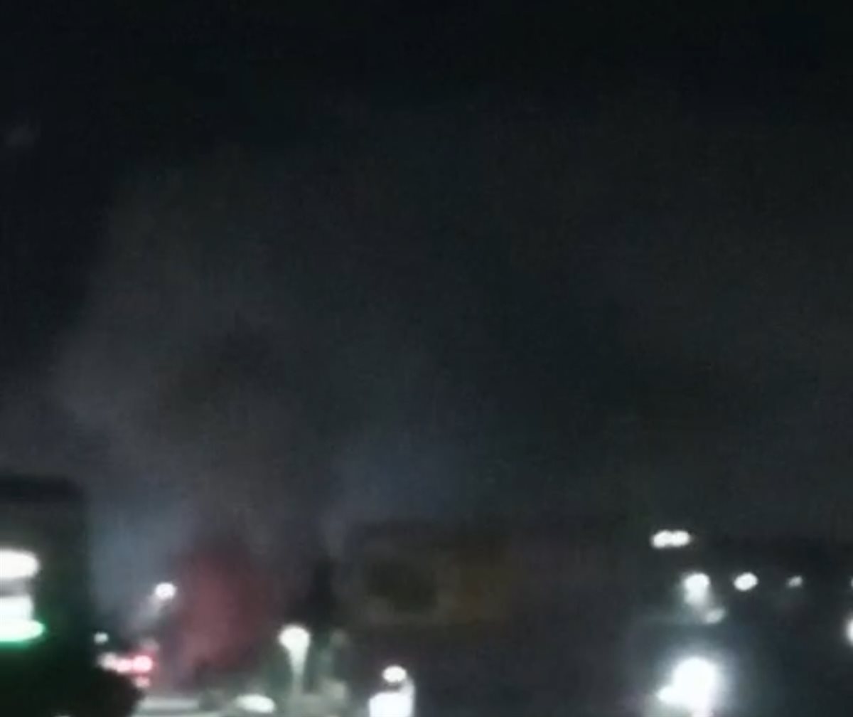 حريق هائل بمخزن للكراتين بالأقصر