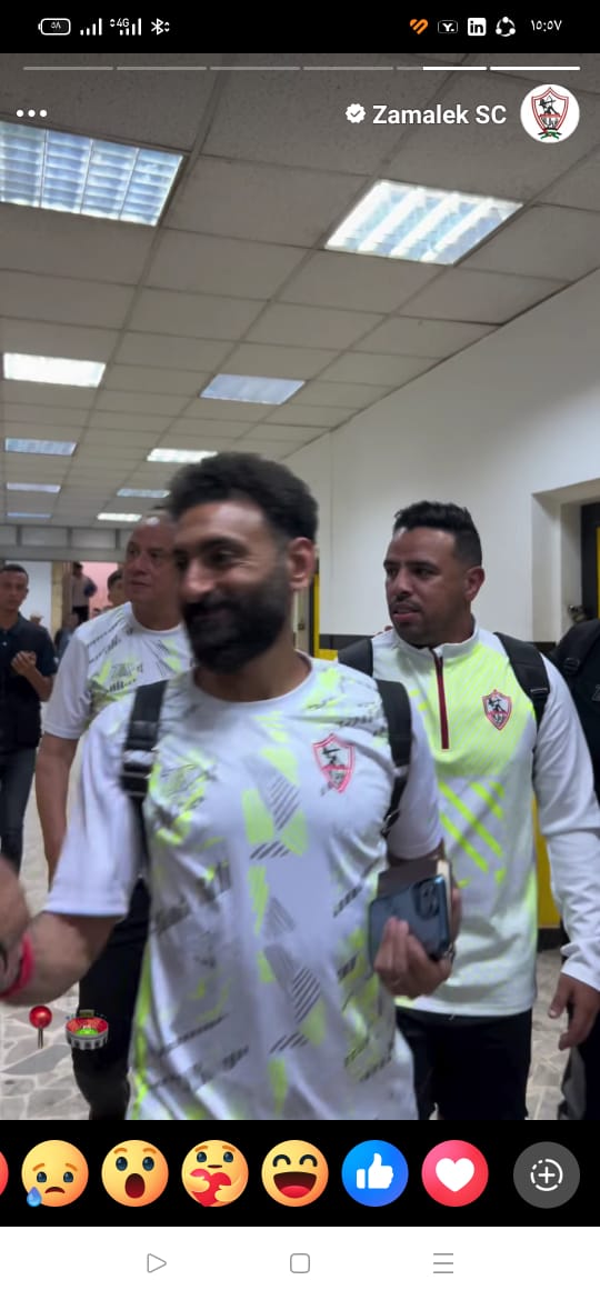 أحمد سمير خلال وصوله ملعب المقاولون العرب مع جهاز الزمالك