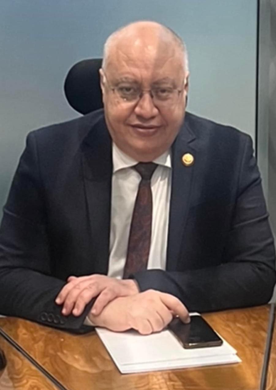 الدكتور ماجد موسى رئيس الإدارة المركزية