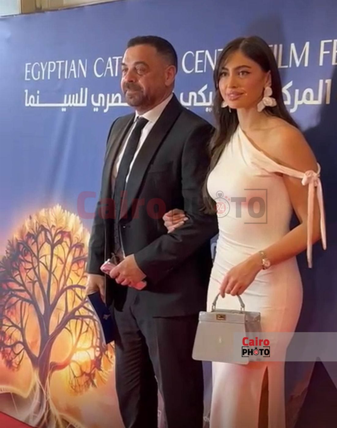 المخرج طارق العريان وزوجته نيكول سعفان أول الحضور في حفل ختام مهرجان المركز الكاثوليكي