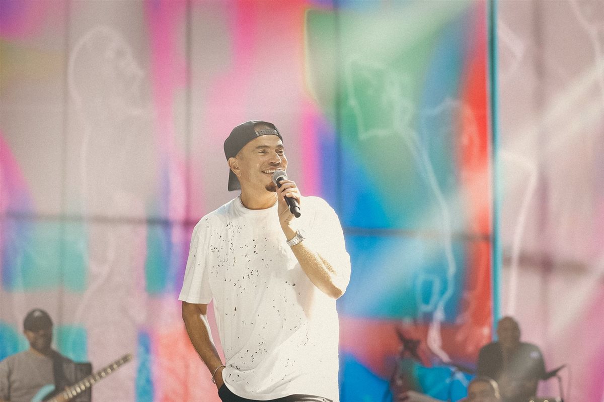 عمرو دياب يشعل الارينا في أعلى حضور جماهيري بالكويت (3)