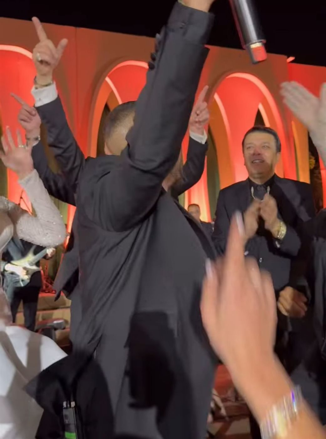 نجوم الفن في حفل زفاف نجل الموسيقار أمير عبدالمجيد