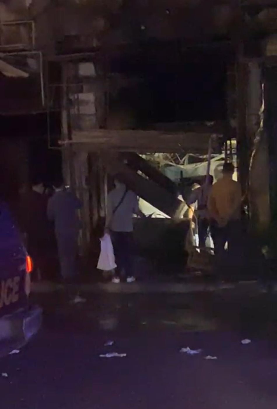 آثار مروعة لحريق مطعم سيتي كريب ومحل أحذية مجاور بميدان سفير