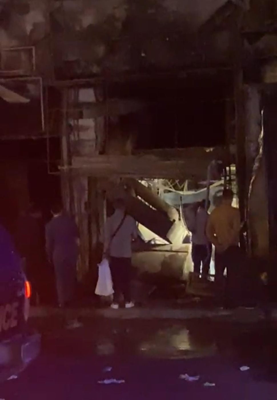 آثار مروعة لحريق مطعم سيتي كريب ومحل أحذية مجاور بميدان سفير