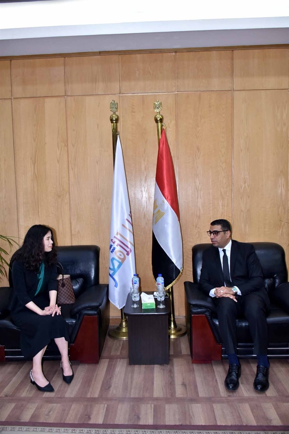 نائب محافظ الأقصر يستقبل وفدا صينيا