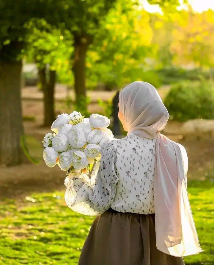 خلفيات بنات للموبايل