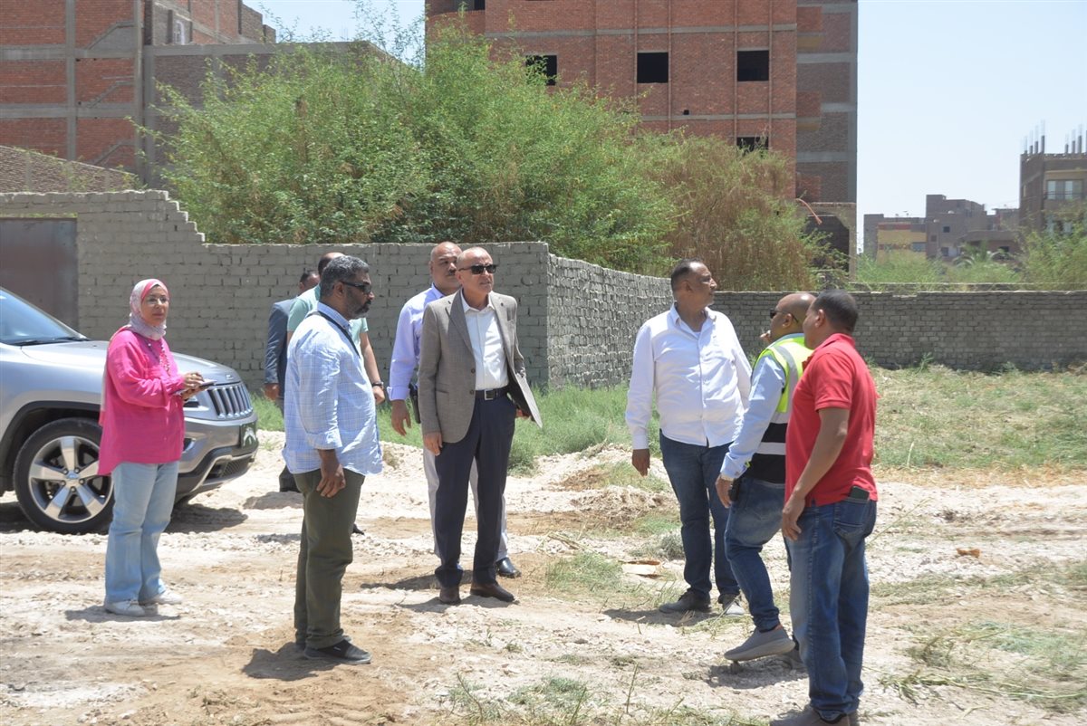 محافظ الأقصر وفتح شارع جديد 