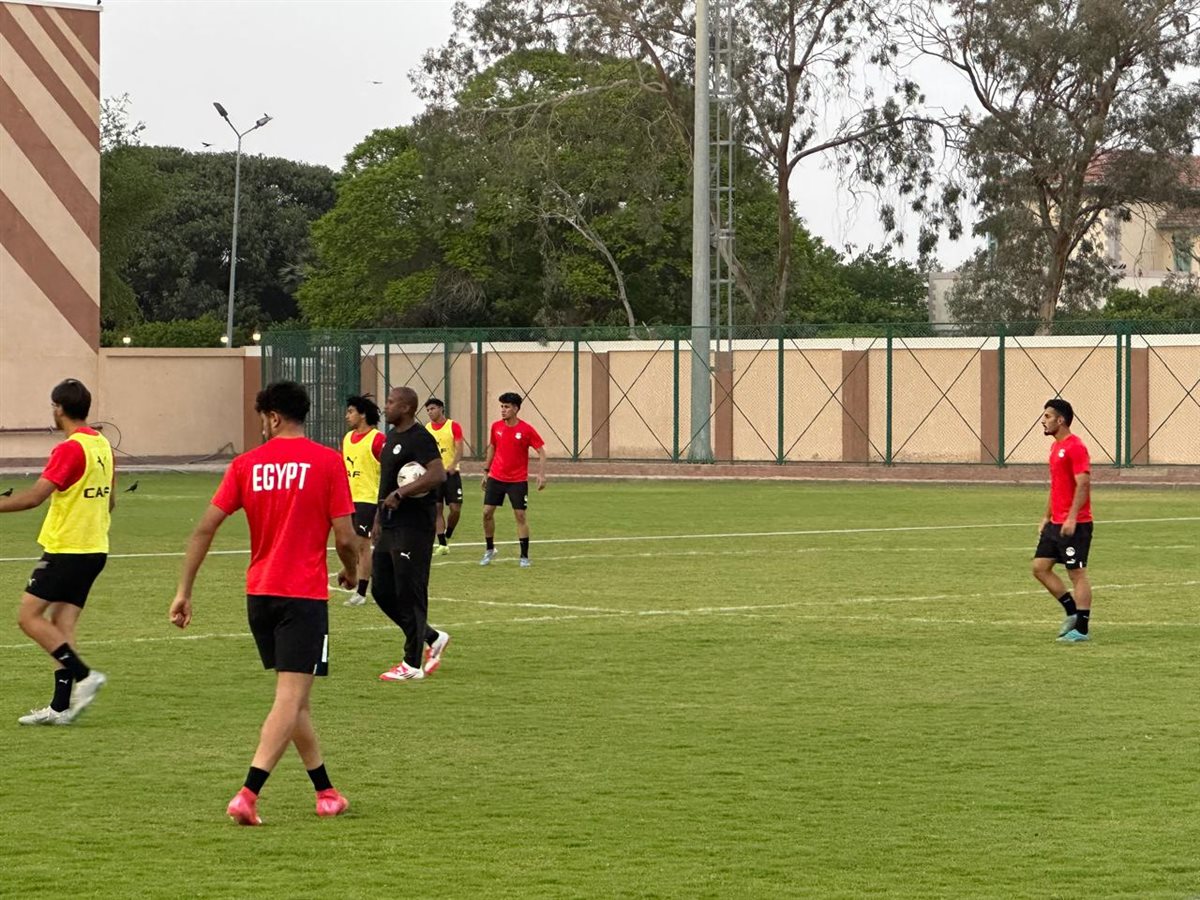 محاضرة حماسية لمنتخب الشباب قبل مواجهة غانا