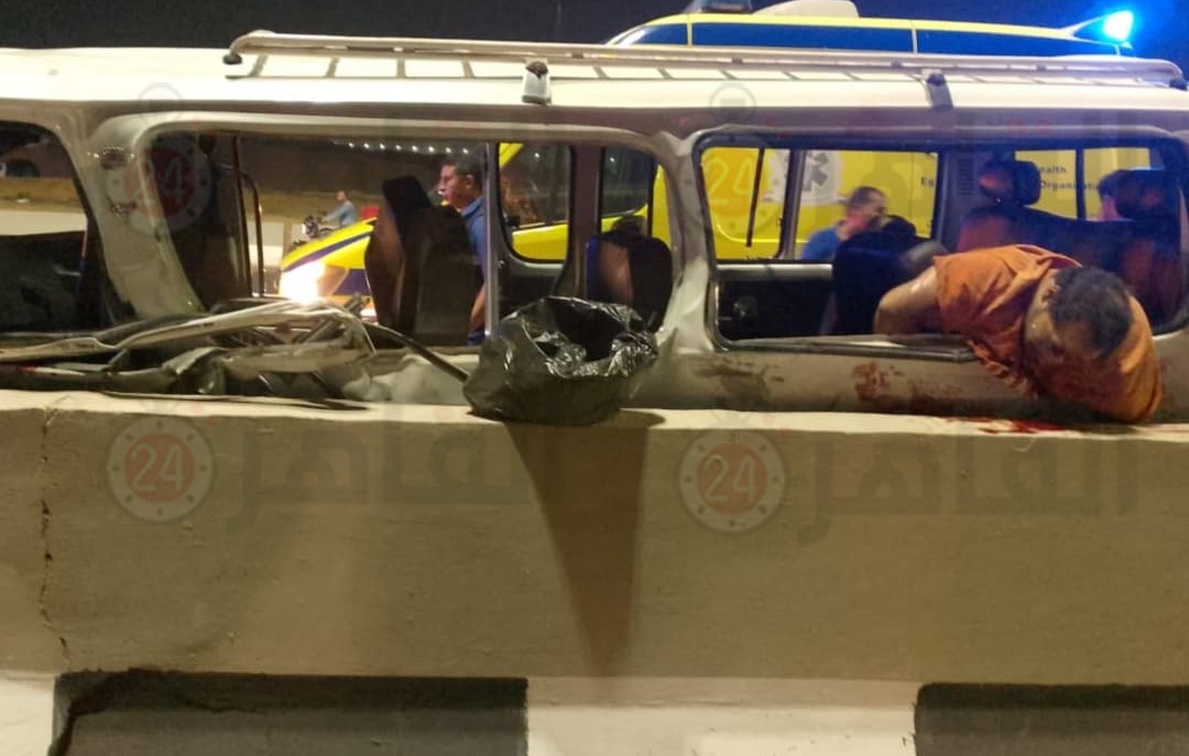 مصرع شخصين وإصابة 6 آخرين في حادث تصادم ميكروباص وملاكي بالسلام