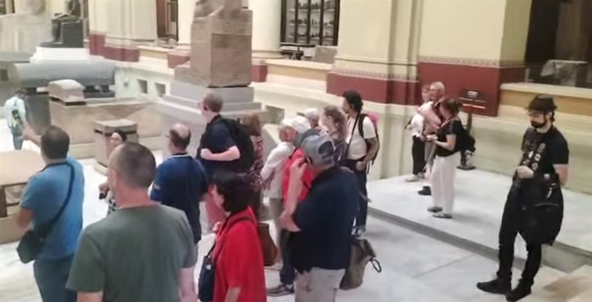 زيارة تمثال الملك أمنحتب والملكة تي بالمتحف المصري بالتحرير