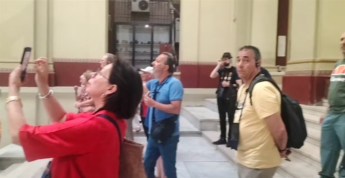 زيارة تمثال الملك أمنحتب والملكة تي بالمتحف المصري بالتحرير