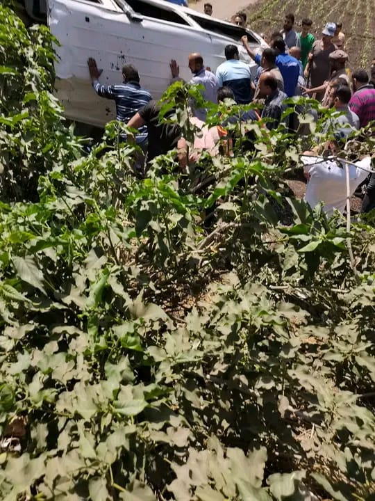 وقوع إصابات في حادث انقلاب ميكروباص يحمل طلاب بالزقازيق