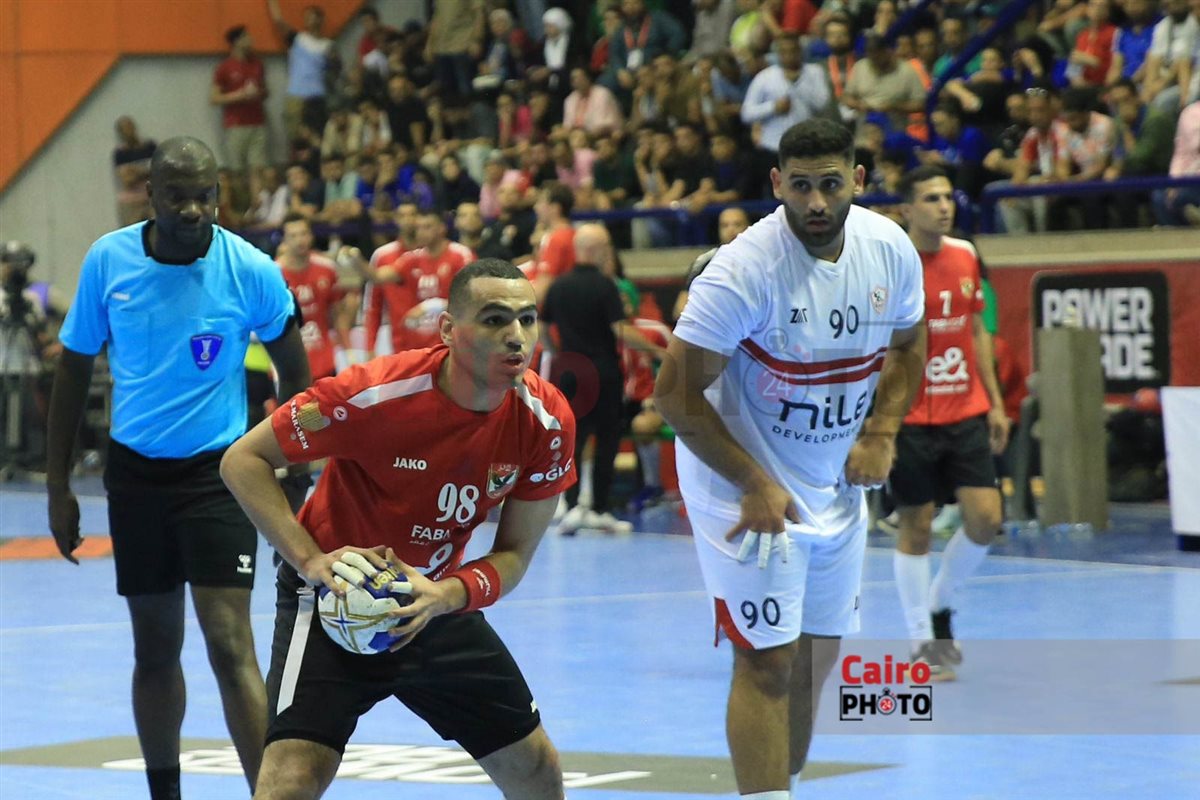 يد الأهلي والزمالك (6)