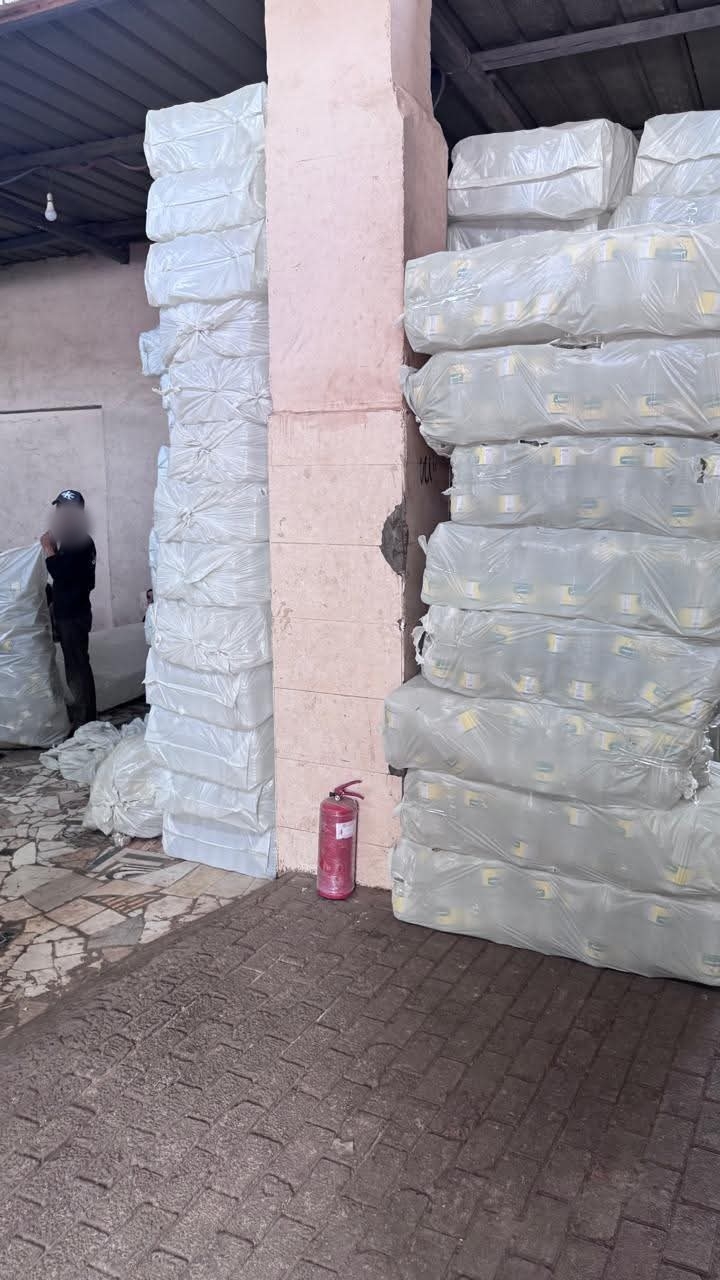 ضبط 15 طن زيوت مجهولة المصدر داخل منشأة غير مرخصة لتعبئة زيت الطعام المنوفية