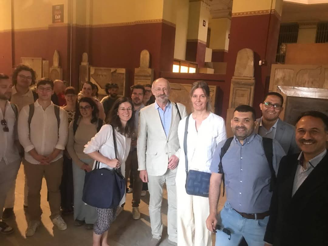 المتحف المصري بالتحرير يستقبل وفدًا أكاديميًا من جامعة فيينا 