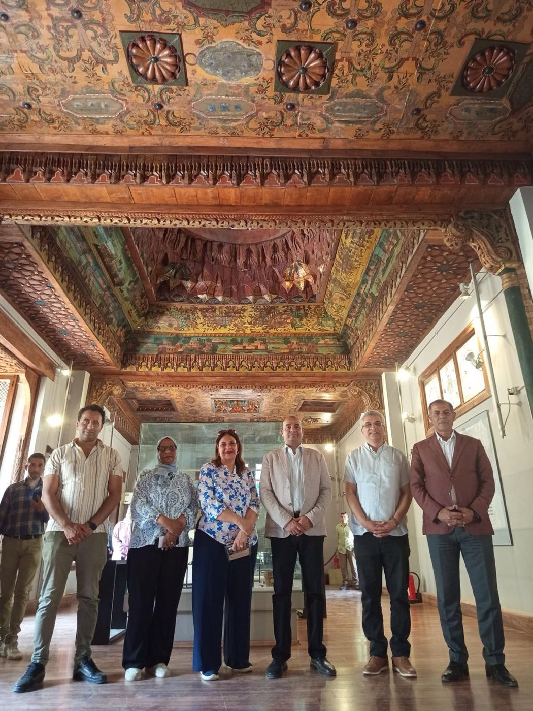 الأمين العام للمجلس الأعلى للآثار في المتحف القبطي