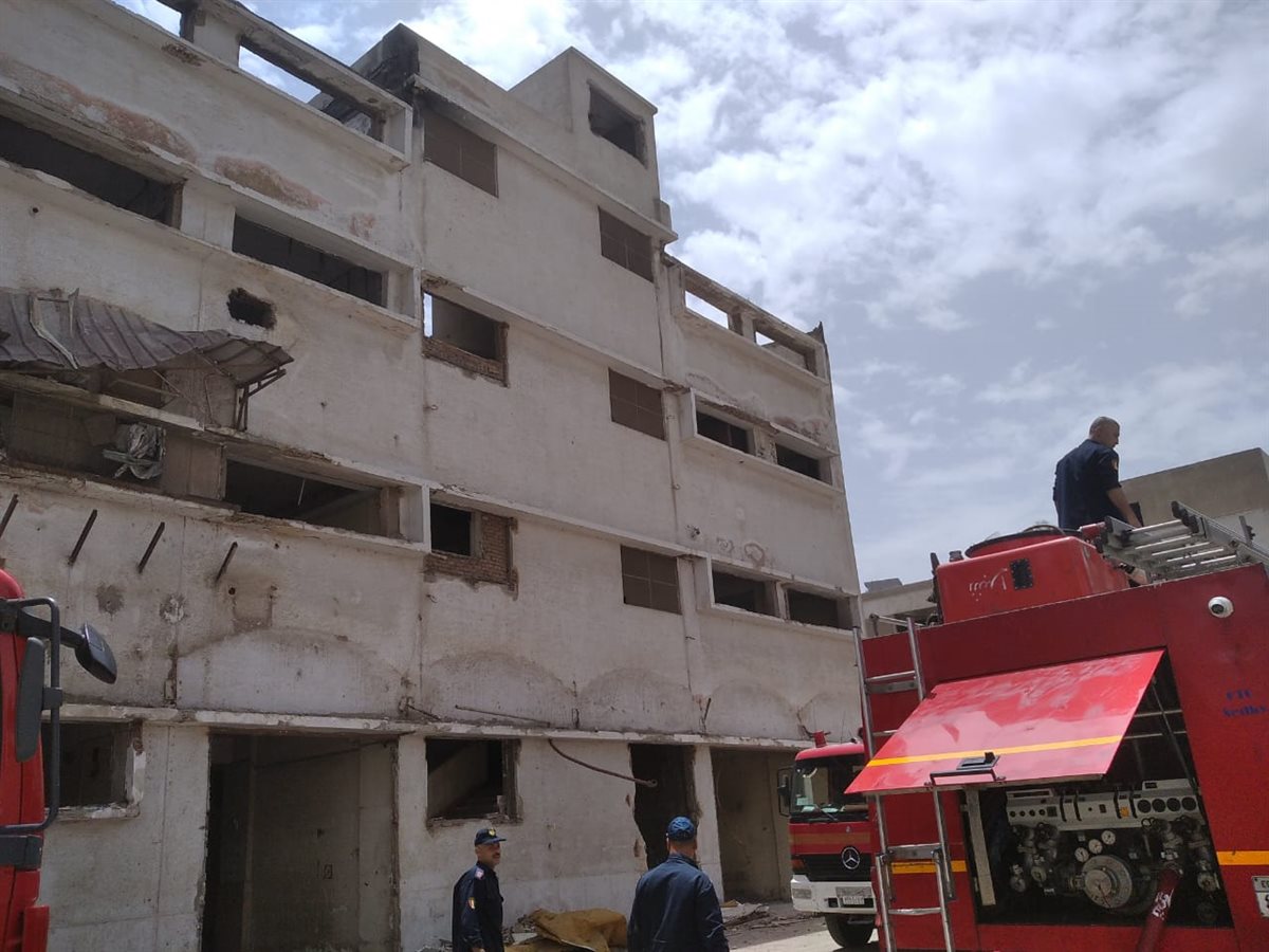 اندلاع حريق أعلى سطح شركة أدوية بجوار مستشفى معهد ناصر دون إصابات حتى الأن