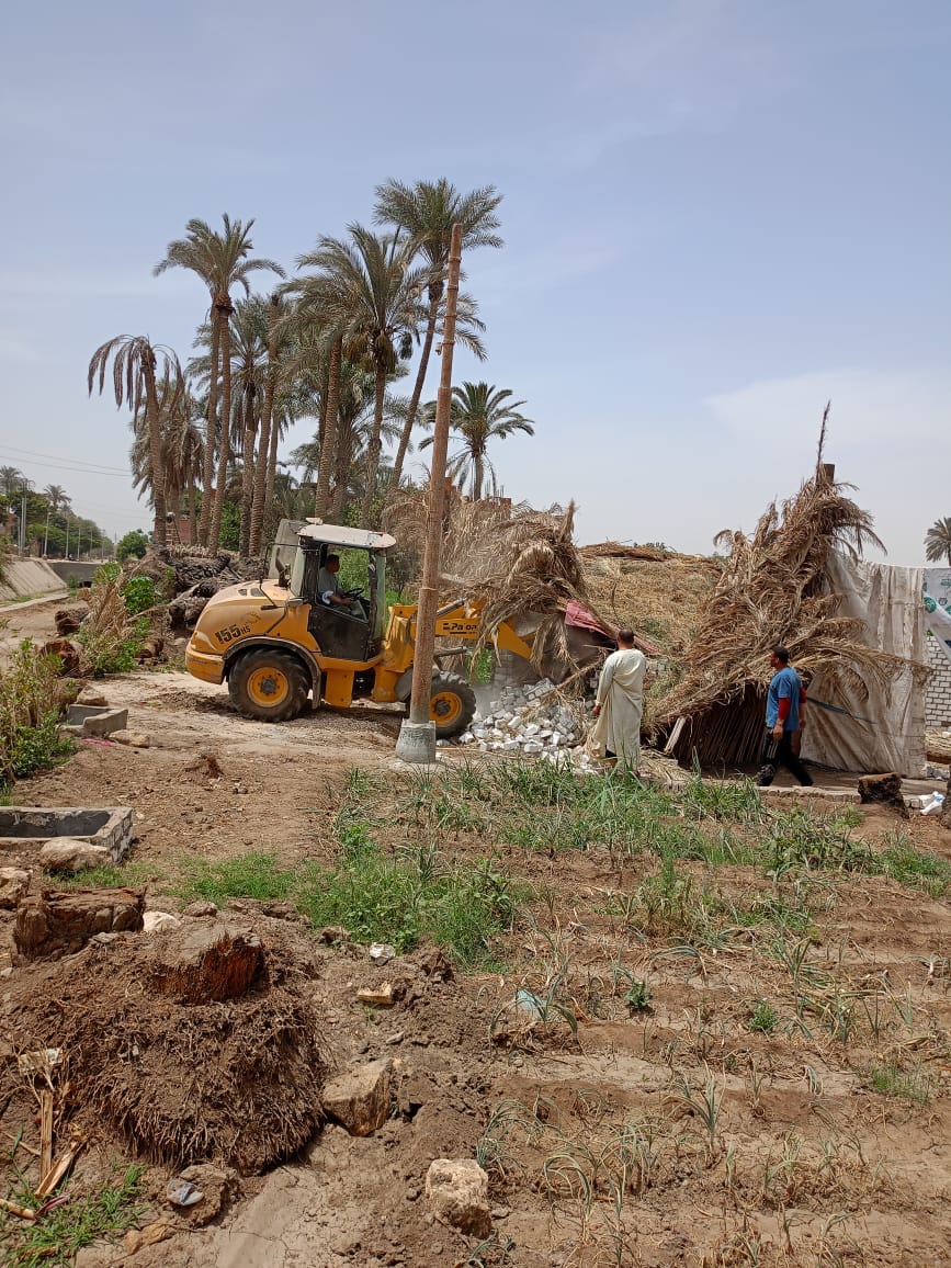 إزالة 21 حالة تعدٍ بالبناء المخالف على الأراضي الزراعية