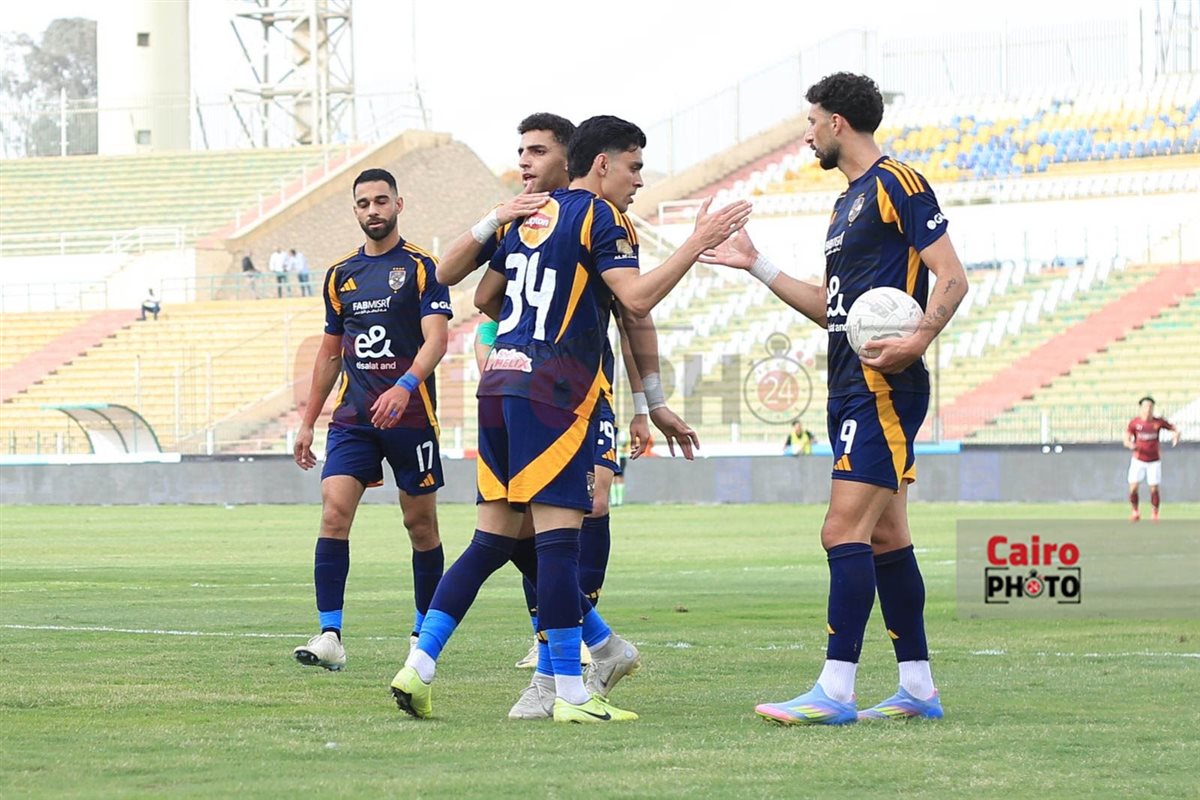 من مباراة الأهلي وسيراميكا 