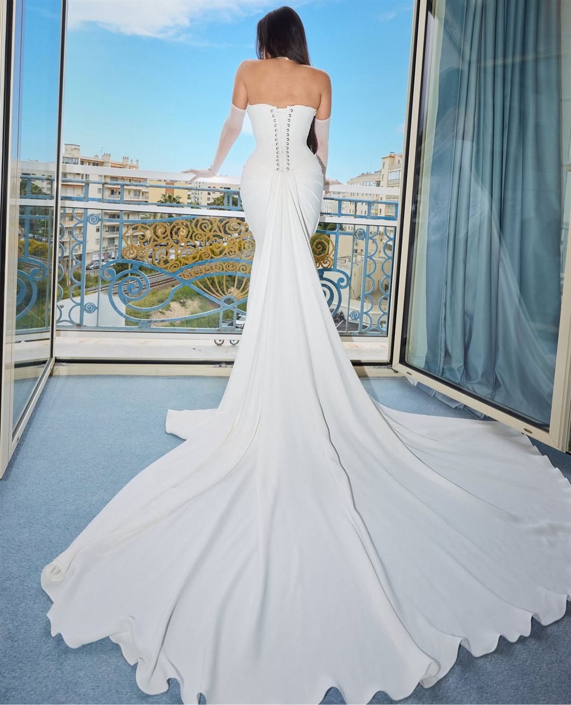 . نادين نسيب نجيم خطفت الانظار خلال مهرجان كان لعام 2025