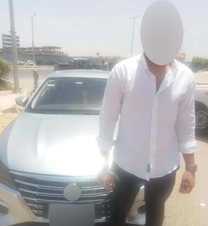 المتهم والسيارة المضبوطة 