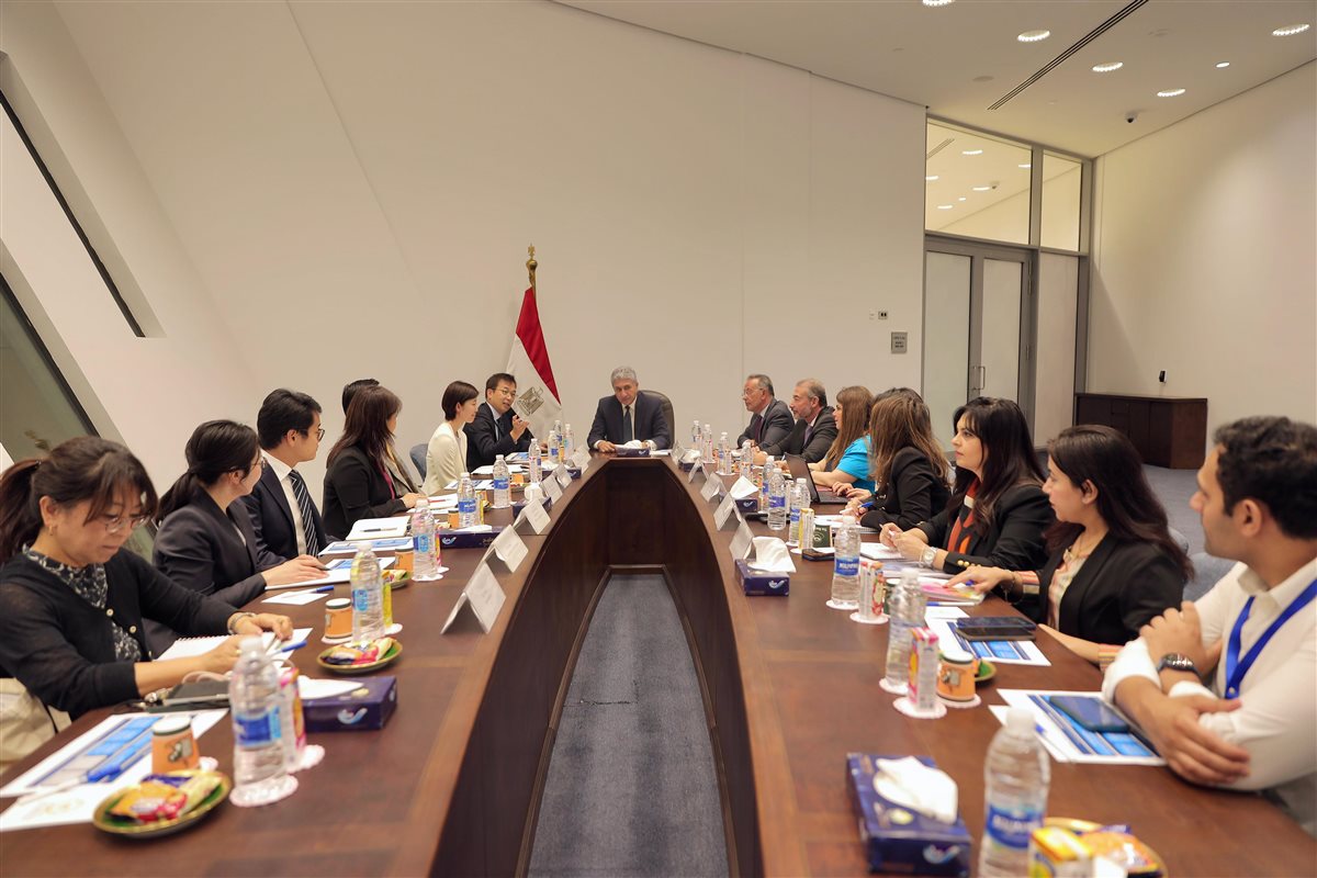 وزير السياحة 