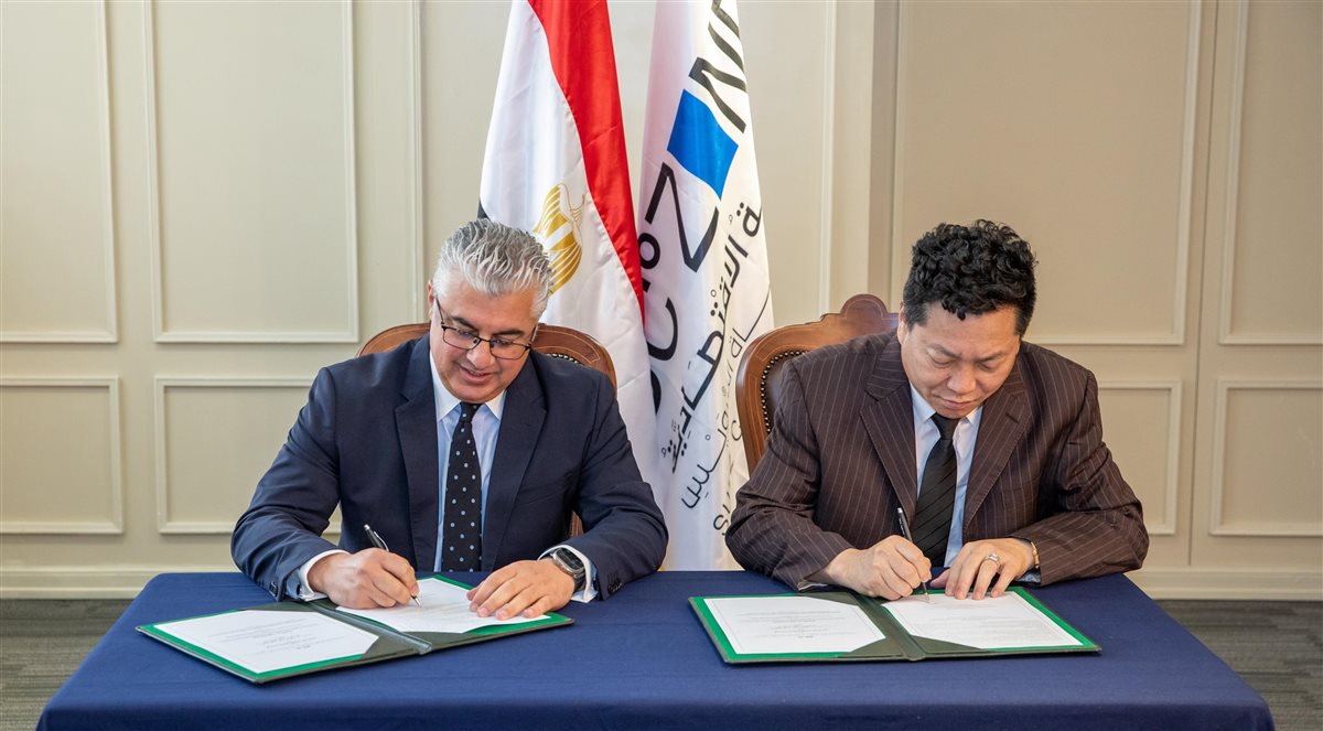 اتفاقية بين اقتصادية قناة السويس ومستثمرين 