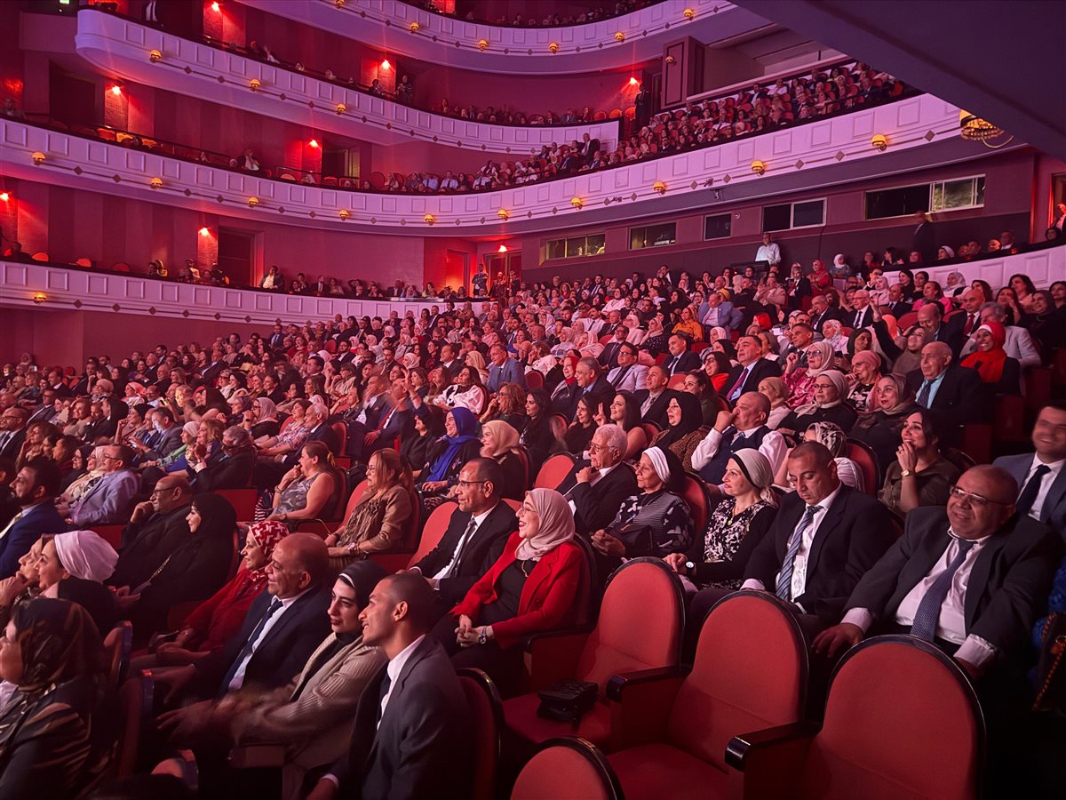 لقطات للجمهور من حفل ريهام عبد الحكيم في الأوبرا “كوكب الشرق”