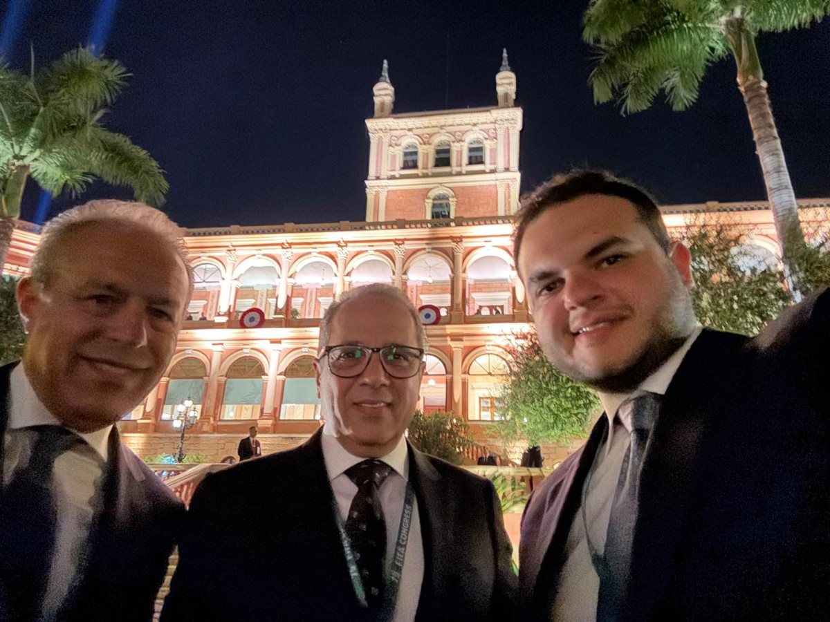 وفد اتحاد الكرة في كونجرس فيفا (4)