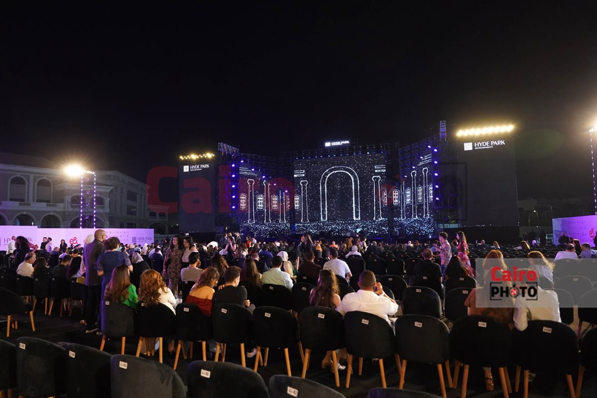 توافد الجمهور على حفل هبة طوجي في مصر