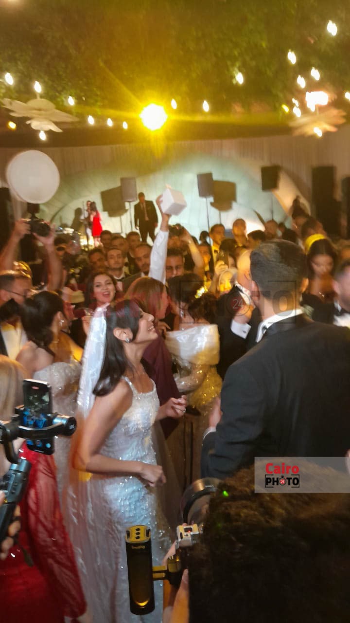 بحضور نجوم الفن.. حفل زفاف هيا كتكت ابنة أمل رزق