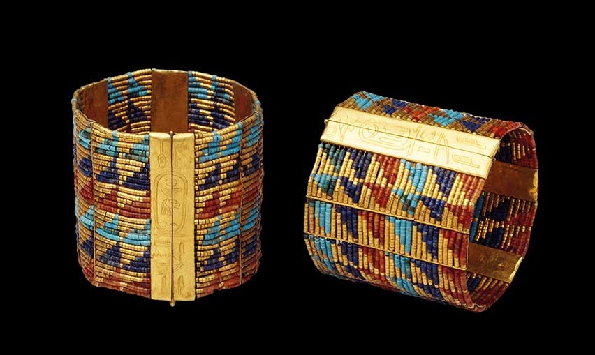  الأساور الذهبية لـ الملكة إياح حتب 