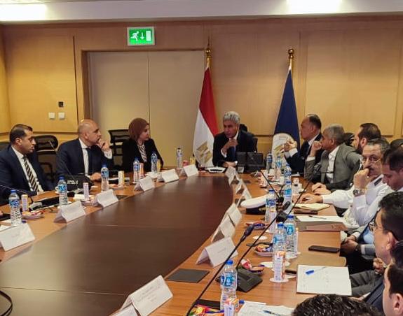 اجتماع وزير السياحة 