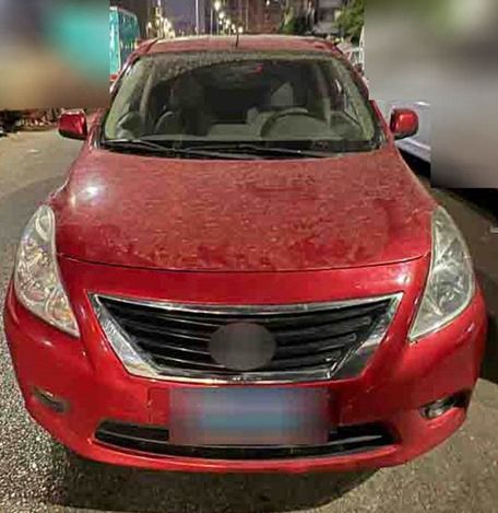 القبض علي شخص ادعي كذبا بإعاقة فرد شرطة يستقل سيارة نقل أموال لحركة المرور 