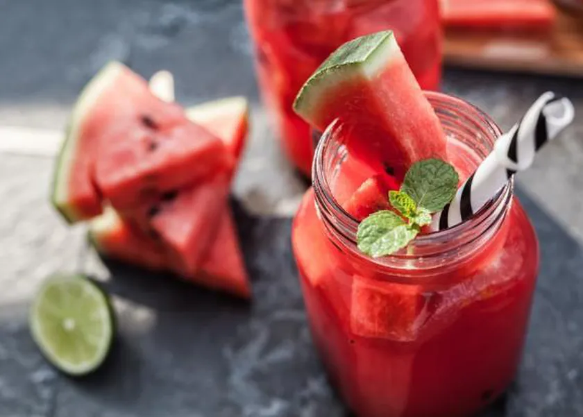 طريقة عمل عصير بطيخ بالنعناع بخطوات بسيطة