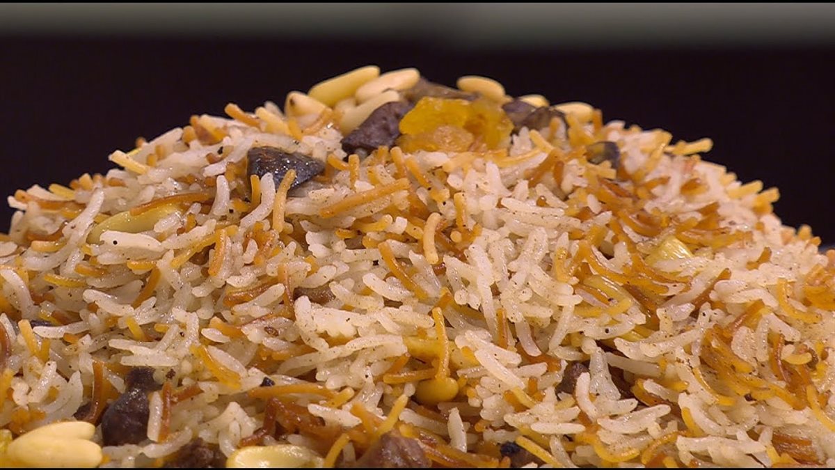 طريقة عمل أرز بالشعرية بالكبد والقوانص