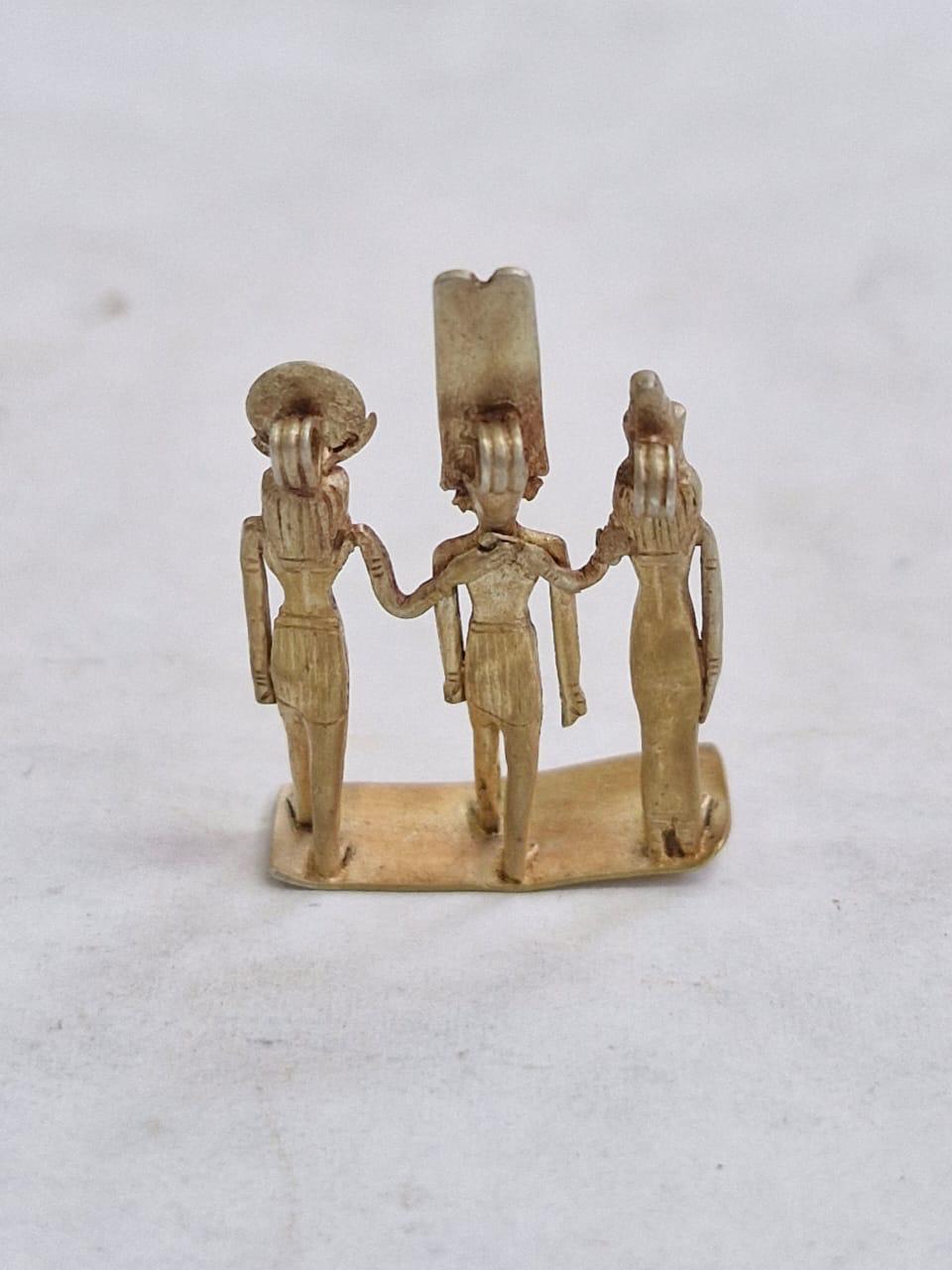  الآثار تفتتح معرض 