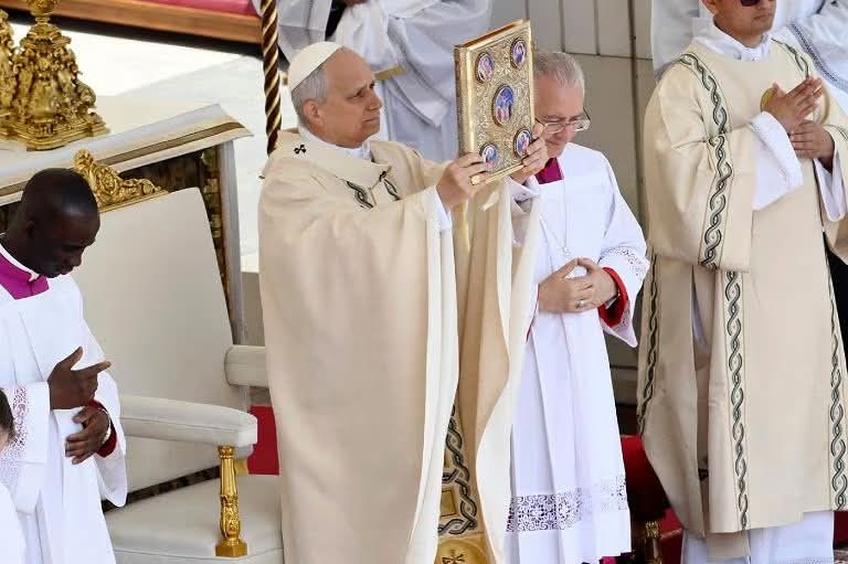 تنصيب بابا الفاتيكان