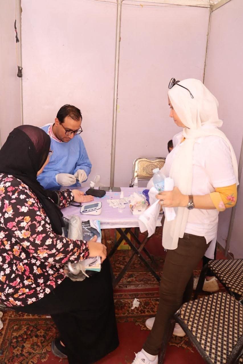 الجامعة البريطانية في مصر تنظم قوافل طبية بسيوة والحوامدية والمنيا 