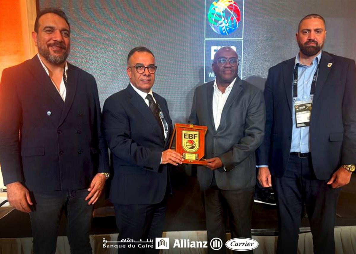 اتحاد السلة يكرم رئيس الاتحاد الإفريقي للسلة