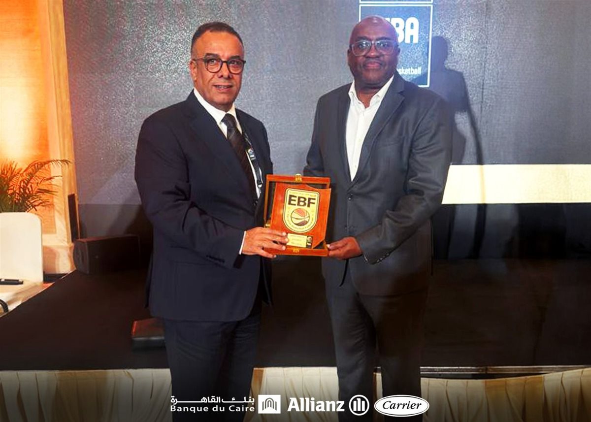 اتحاد السلة يكرم رئيس الاتحاد الإفريقي للسلة