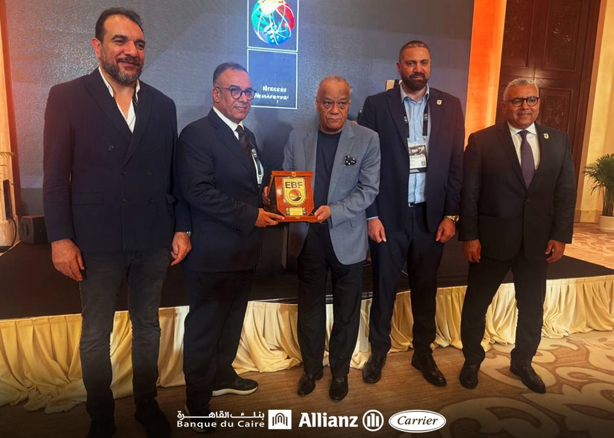 اتحاد السلة يكرم رئيس الاتحاد الإفريقي للسلة