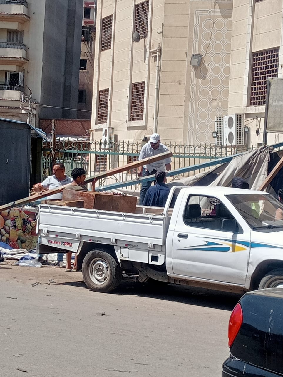 جانب من الإزالة 