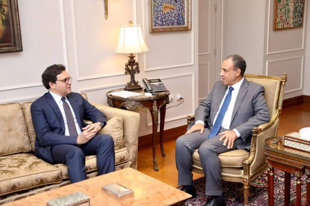 الدكتور أحمد فؤاد هنو، وزير الثقافة، والسفير الدكتور بدر عبد العاطي
