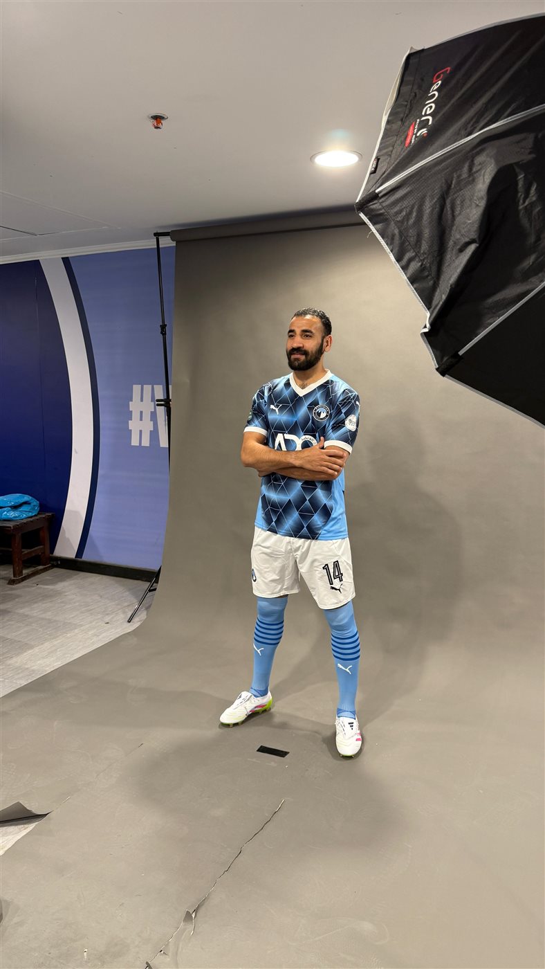 جلسة تصوير لاعبي بيراميدز قبل خوض نهائي إفريقيا أمام صن داونز