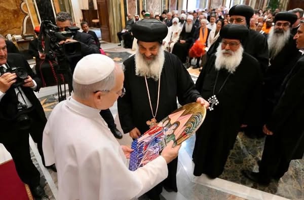 الوفد القبطي يلتقي بابا الڤاتيكان الجديد 