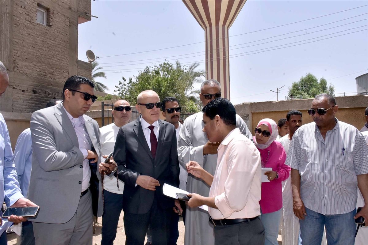 محافظ الأقصر في قرية المعلا بإسنا جنوب الأقصر