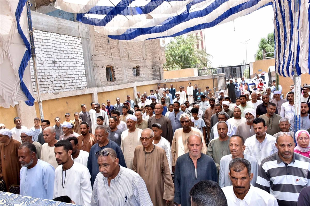 محافظ الأقصر في قرية المعلا بإسنا جنوب الأقصر