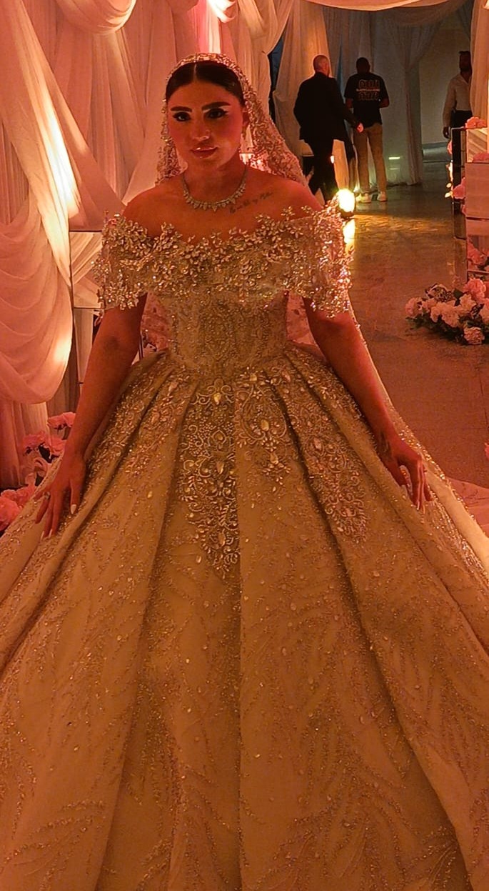 اللحظات الأولى من حفل زفاف المطرب مسلم وزوجته يارا