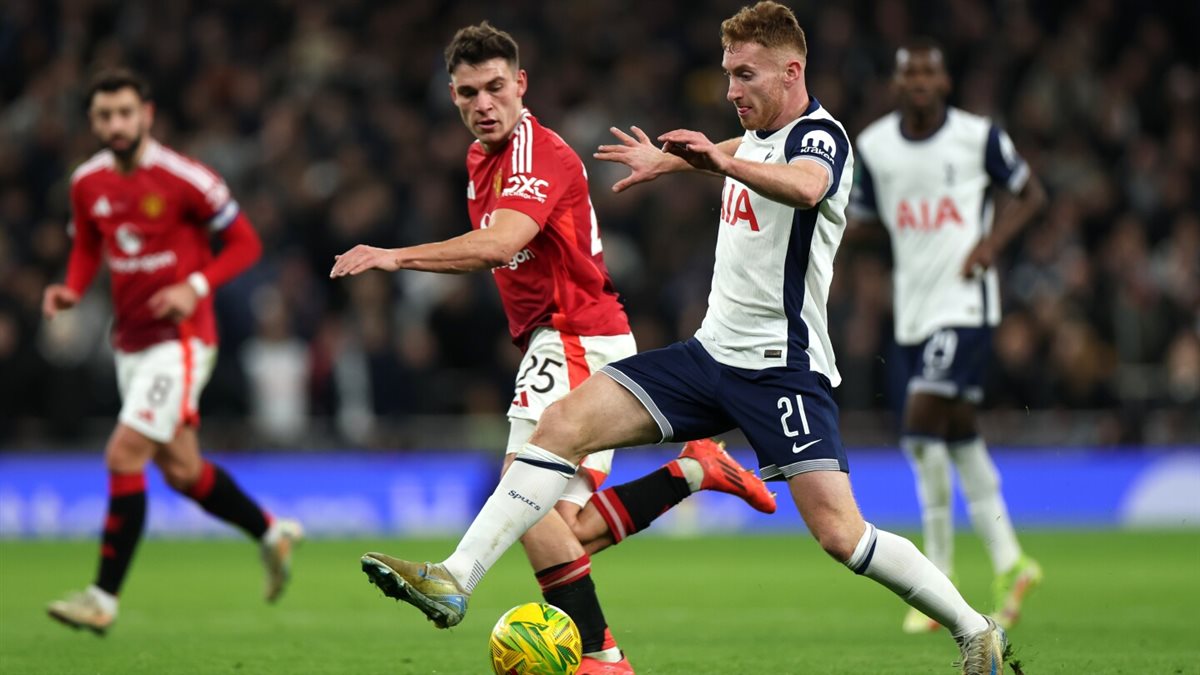 القنوات الناقلة لمباراة مانشستر يونايتد وتوتنهام في الدوري الأوروبي